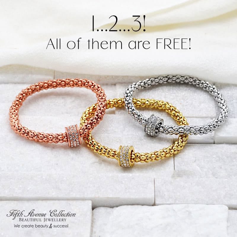 A gorgeous Gift With Purchase, valued at $50 is yours for FREE this week!

Any purchase during my Virtual Open House in my Facebook VIP Group.

Join us for LIVE Shopping Tuesday, Wednesday and Thursday night at 7:00pm. 
https://www.facebook.com/groups/cathyssaprkaleandshinevipgroup

See you there!